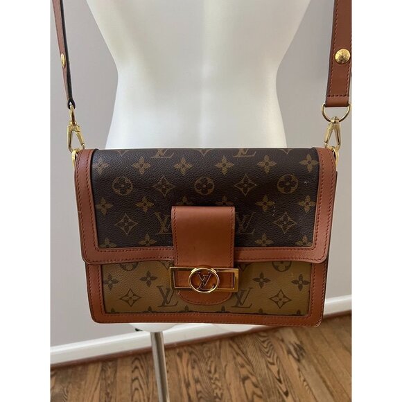 LOUIS VUITTON Dauphine MM M45958 Monogram Reverse Shoulder Bag - Picture 3 of 15